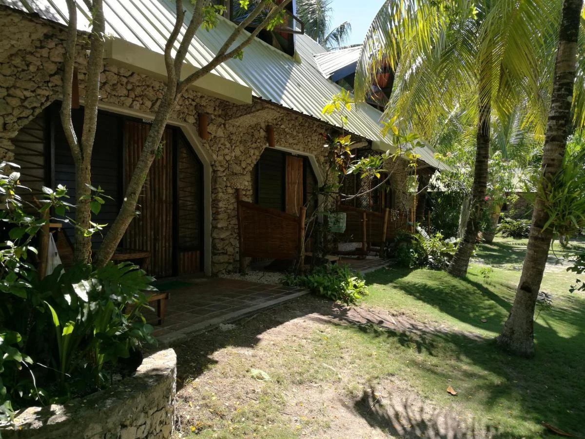 Ravenala Resort