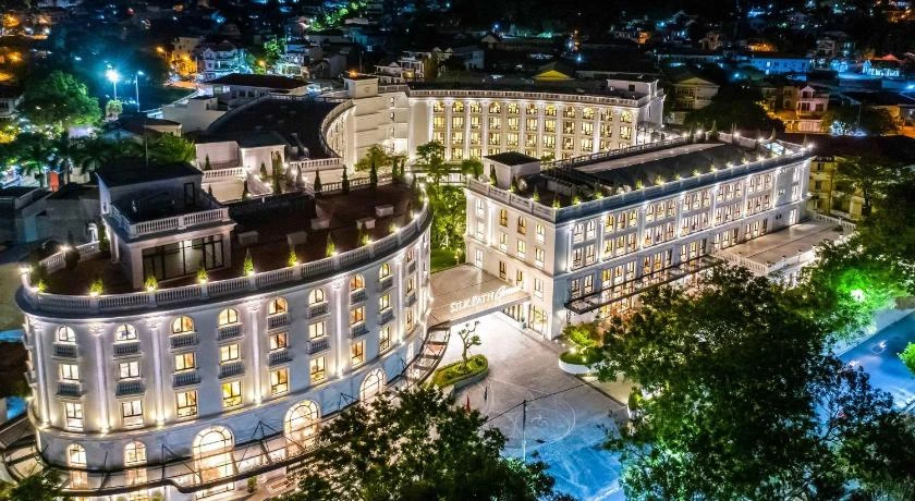 Silk Path Grand Hue Hotel