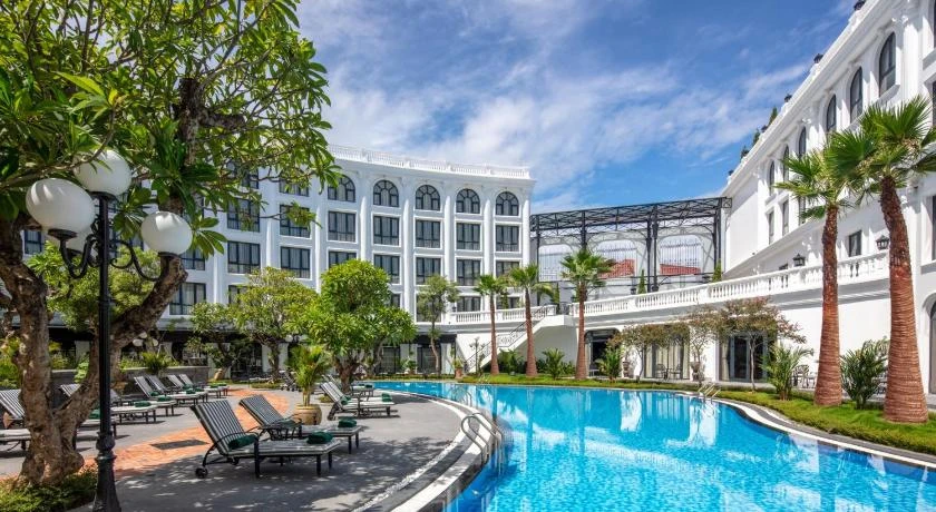 Silk Path Grand Hue Hotel