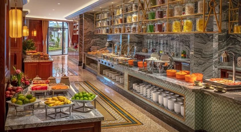 Silk Path Grand Hue Hotel